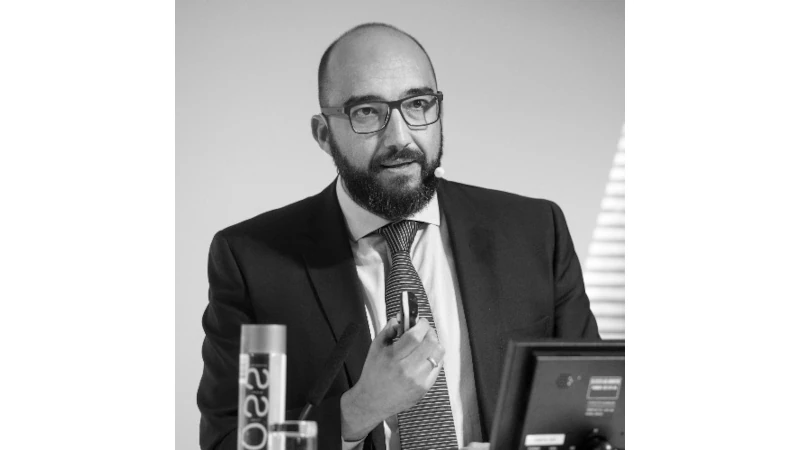 Dr. Enrique Grande